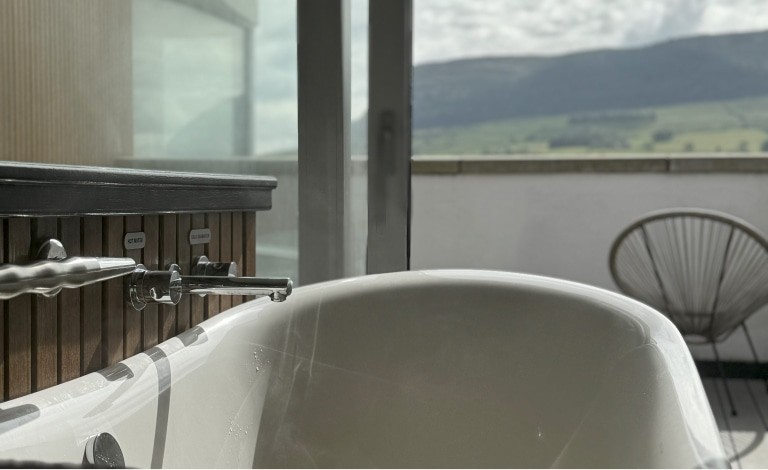 Knocknarea Suite, Two People